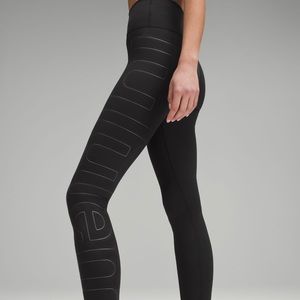 NWT Lululemon wunder train size 4